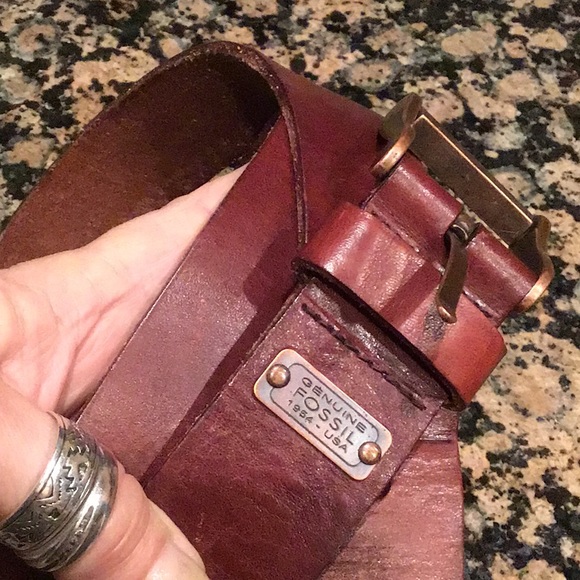 Fossil Other - Awesome Fossil reddish tan leather unisex belt